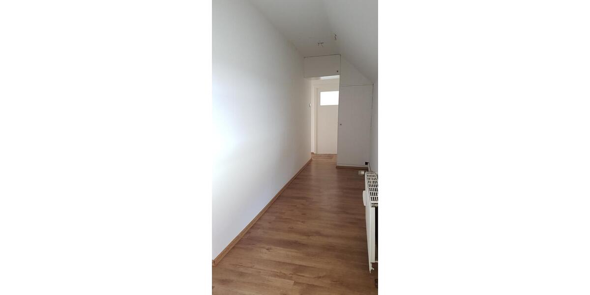 Etagenwohnung Lübeck Kücknitz - 4 Zimmer, 120 m&sup2;, 1.250&euro; | Angebot:24713720
