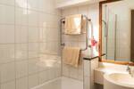 Etagenwohnung Lübeck Innenstadt - 6 Zimmer, 175 m&sup2;, 4.500&euro; | Angebot:26401158