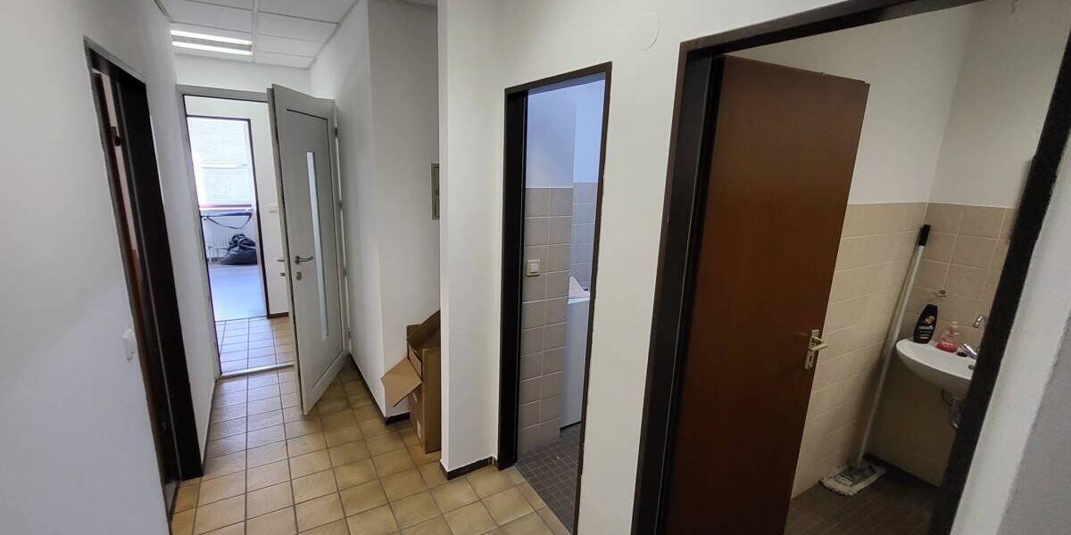Gewerbeobjekt Lübeck / Sankt Lorenz Nord St. Lorenz Nord - 2 Zimmer, 73 m&sup2;, 1.100&euro; | Angebot:25670276