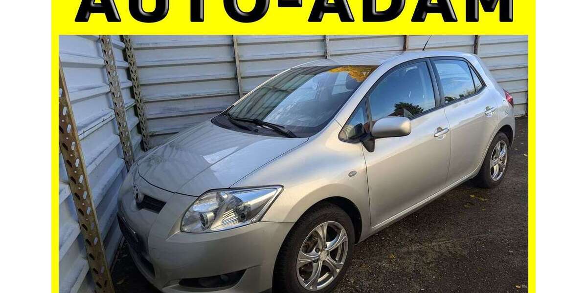 Toyota Auris 111.060 km 5.400 &euro; Lübeck 23556