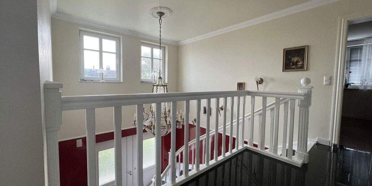 Exkl. Energiesparhaus in hochwertiger Bauweise mit traumhaften Ausblick, in ruhiger zentraler Lage 7 zimmer