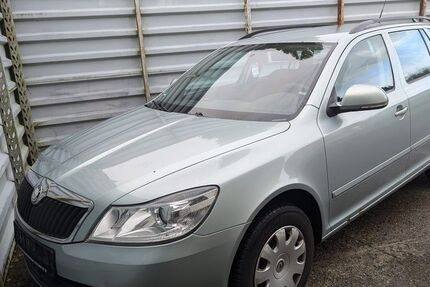 Skoda Octavia 427.116 km 690 &euro; Lübeck 23556