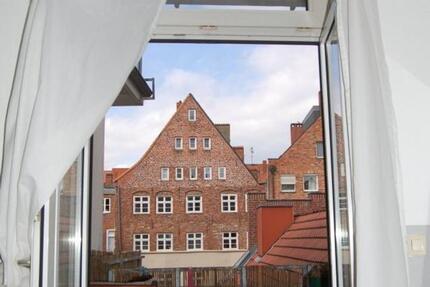 Am Holstentor-zentral gelegene Altstadtwohnung auf der Stadtinsel 3 zimmer