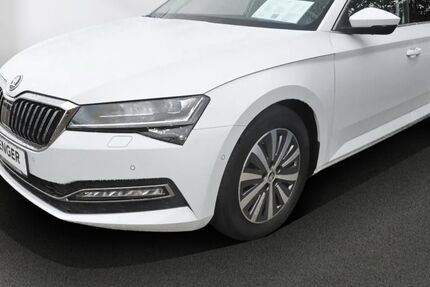 Skoda Superb 83.100 km 25.990 &euro; Lübeck 23560