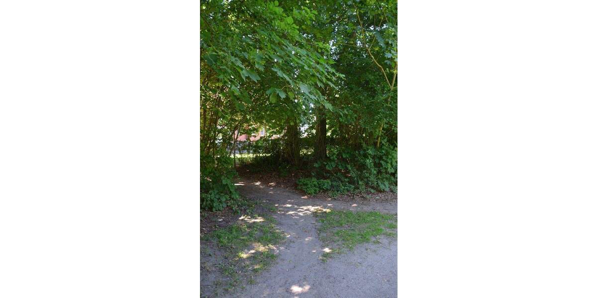 Sehr schöne, gut geschnittene und ruhige 2-Zimmer-Wohnung mit Balkon in St. Jürgen 2 zimmer