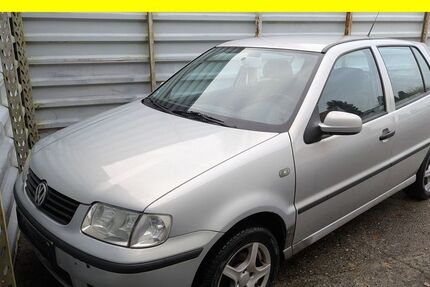 VW Polo 151.443 km 650 &euro; Lübeck 23556