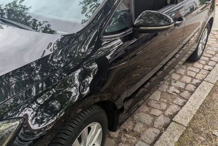 VW Touran 175.000 km 15.549 &euro; Lübeck 23554