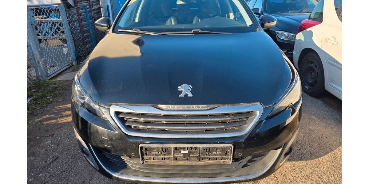 Peugeot 308 221.131 km 5.600 &euro; Lübeck 23568