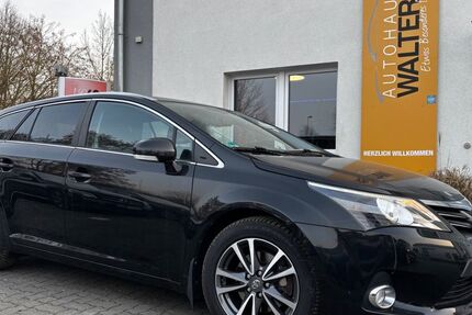 Toyota Avensis 93.904 km 15.450 &euro; Stockelsdorf bei Lübeck 23617