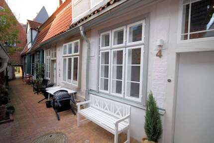Haus Lübeck Innenstadt - 3 Zimmer, 70 m&sup2;, 1.300&euro; | Angebot:25444100