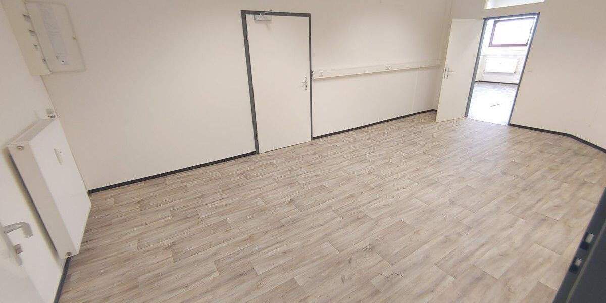 Gewerbeobjekt Lübeck / Genin St. Jürgen - 5 Zimmer, 160 m&sup2;, 850&euro; | Angebot:23952814