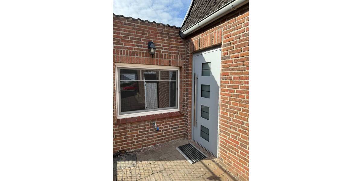 Sanierte 5 Zimmerwohnung in einer Doppelhaushälfte 5 zimmer