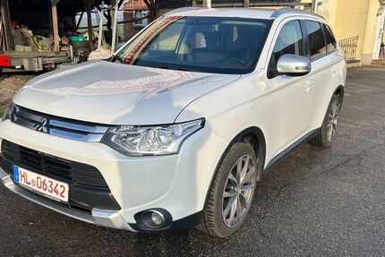 Mitsubishi Outlander 239.000 km 8.499 &euro; Lübeck 23560