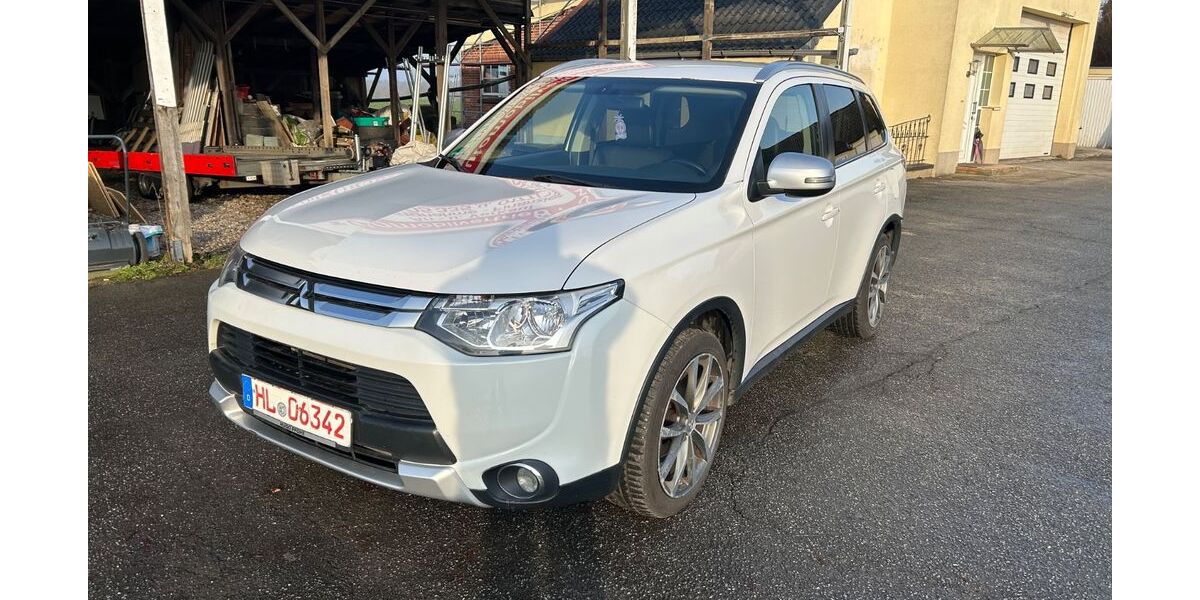 Mitsubishi Outlander 239.000 km 8.499 &euro; Lübeck 23560