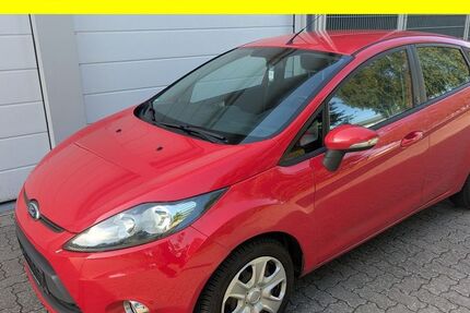 Ford Fiesta 124.781 km 5.900 &euro; Lübeck 23556