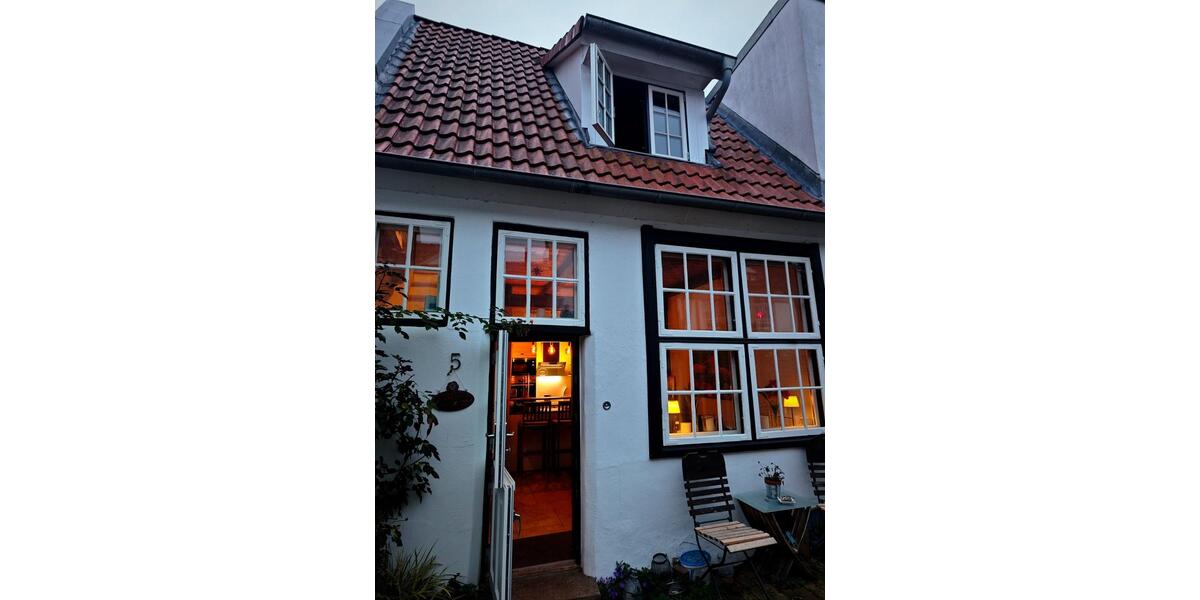 Reihenhaus Lübeck Innenstadt - 2 Zimmer, 50 m&sup2;, 350.000&euro; | Angebot:24637921