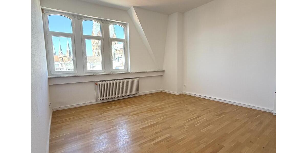 Dachgeschoßwohnung Lübeck Innenstadt - 4.5 Zimmer, 122 m&sup2;, 1.900&euro; | Angebot:26296726