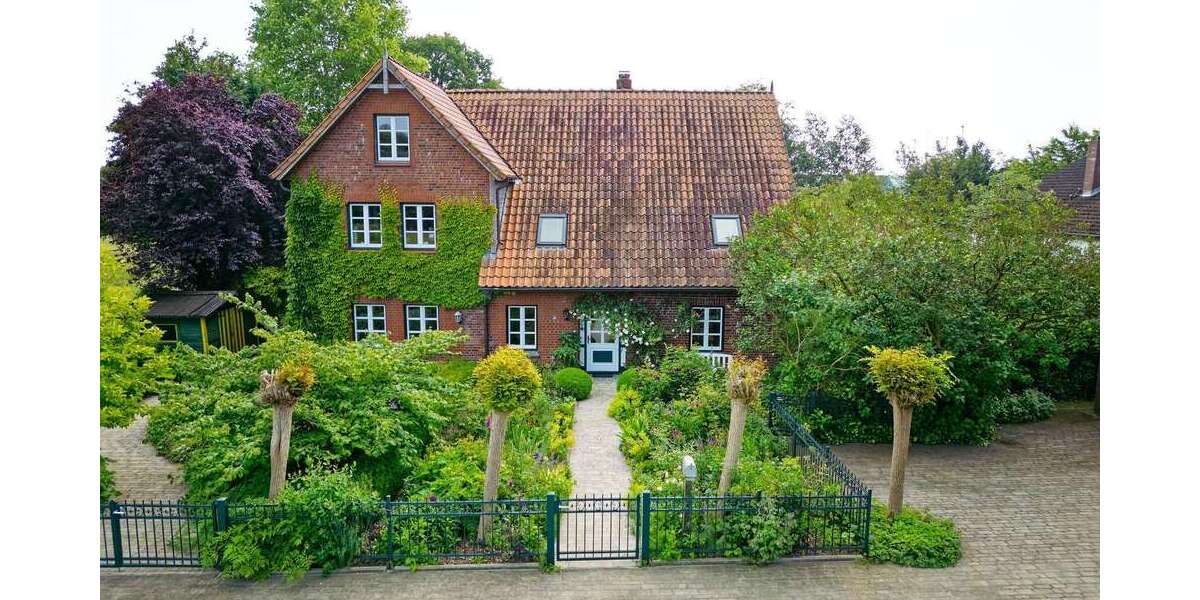 Einfamilienhaus Wentorf A.S. - 10 Zimmer, 445 m&sup2;, 999.999&euro; | Angebot:25880309
