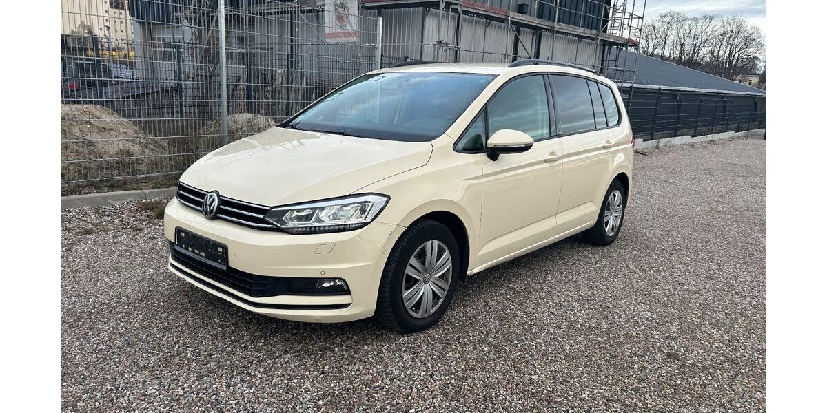 VW Touran 270.134 km 8.999 &euro; Ratzeburg bei Hamburg 23909