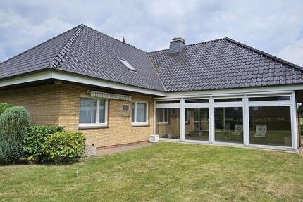 Haus Stockelsdorf - 9 Zimmer, 297 m&sup2;, 645.000&euro; | Angebot:25354281