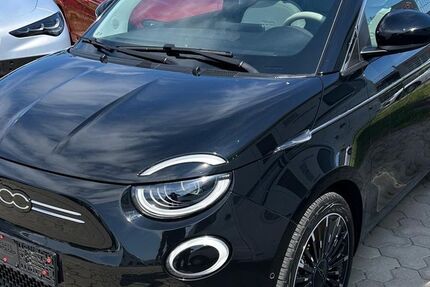 Fiat 500e 20.484 km 22.222 &euro; Ratzeburg 23909