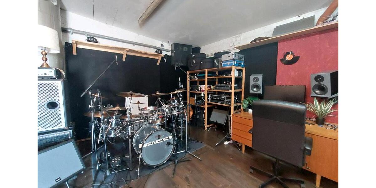 Gewerbeobjekt Lübeck Sankt Lorenz Nord - 160&euro; | Angebot:26491014
