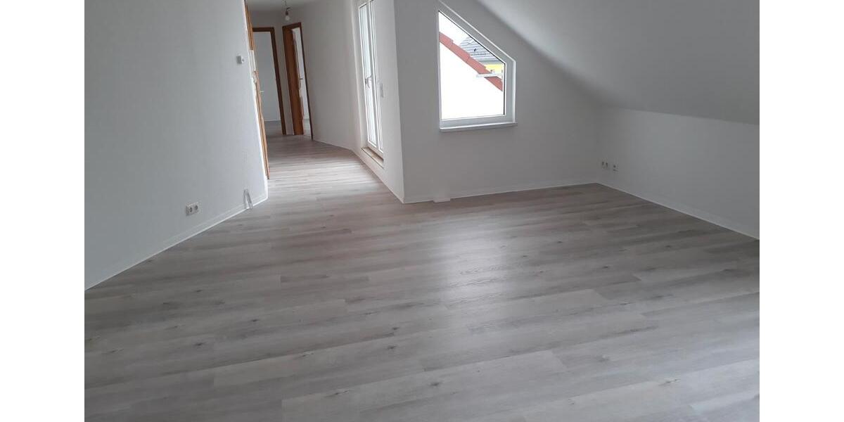 Dachgeschoßwohnung Lüdersdorf - 3 Zimmer, 66 m&sup2;, 700&euro; | Angebot:26431448