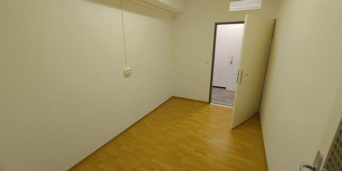 Gewerbeobjekt Lübeck / Genin St. Jürgen - 5 Zimmer, 160 m&sup2;, 850&euro; | Angebot:23952814