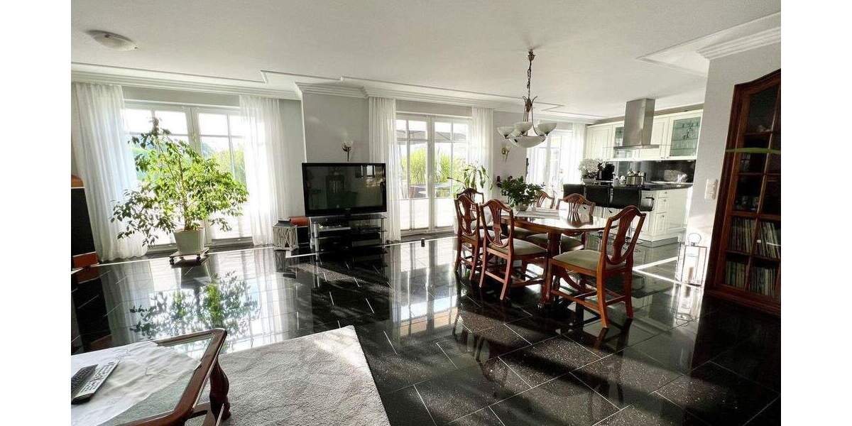 Exkl. Energiesparhaus in hochwertiger Bauweise mit traumhaften Ausblick, in ruhiger zentraler Lage 7 zimmer