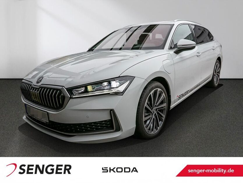 Skoda Superb 8.000 km 48.990 € Lübeck 23560