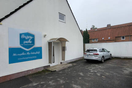 Zentrale Büro-Praxis-Schulungsräume mit PKW-Stellplätzen in St. Lorenz Nord Ziegelstraße 4 zimmer