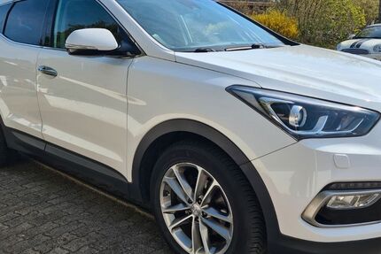 Hyundai SANTA FE 159.000 km 14.400 &euro; Mölln 23879