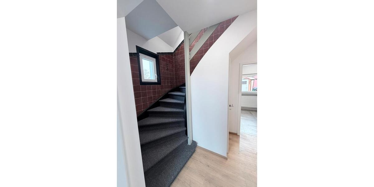 Renoviertes Einfamilienhaus zur Miete - Erstbezug nach Sanierung 4.5 zimmer