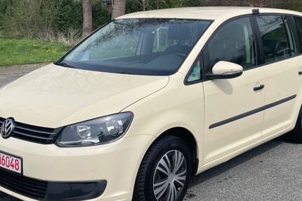 VW Touran 313.000 km 4.200 &euro; Kastorf 23847