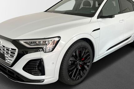 Audi Q8 e-tron 36.421 km 61.449 € Mölln 23879