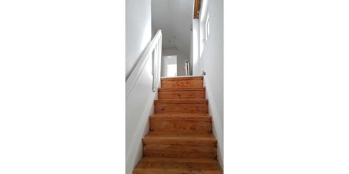 Etagenwohnung Lübeck Kücknitz - 4 Zimmer, 120 m&sup2;, 1.250&euro; | Angebot:24713720