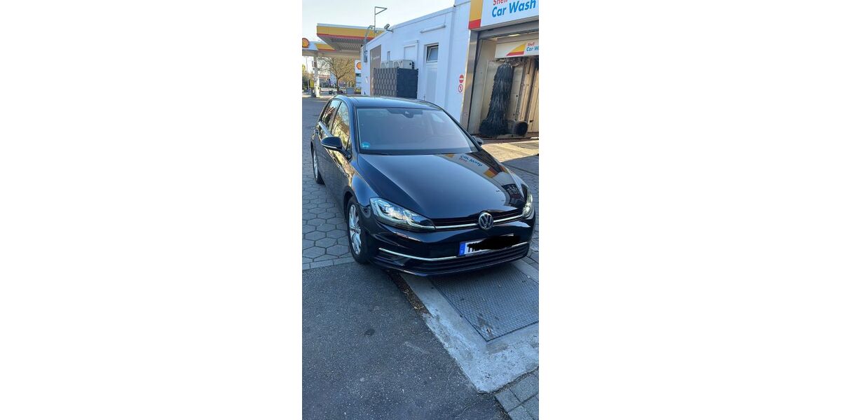 VW Golf 77.800 km 17.200 &euro; Lübeck 23554