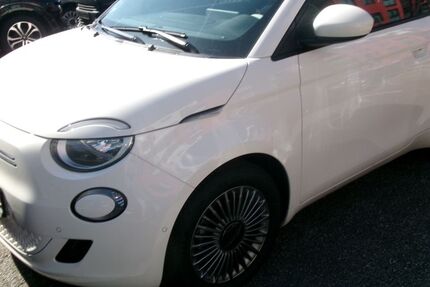 Fiat 500e 23.300 km 19.900 &euro; Lübeck 23554