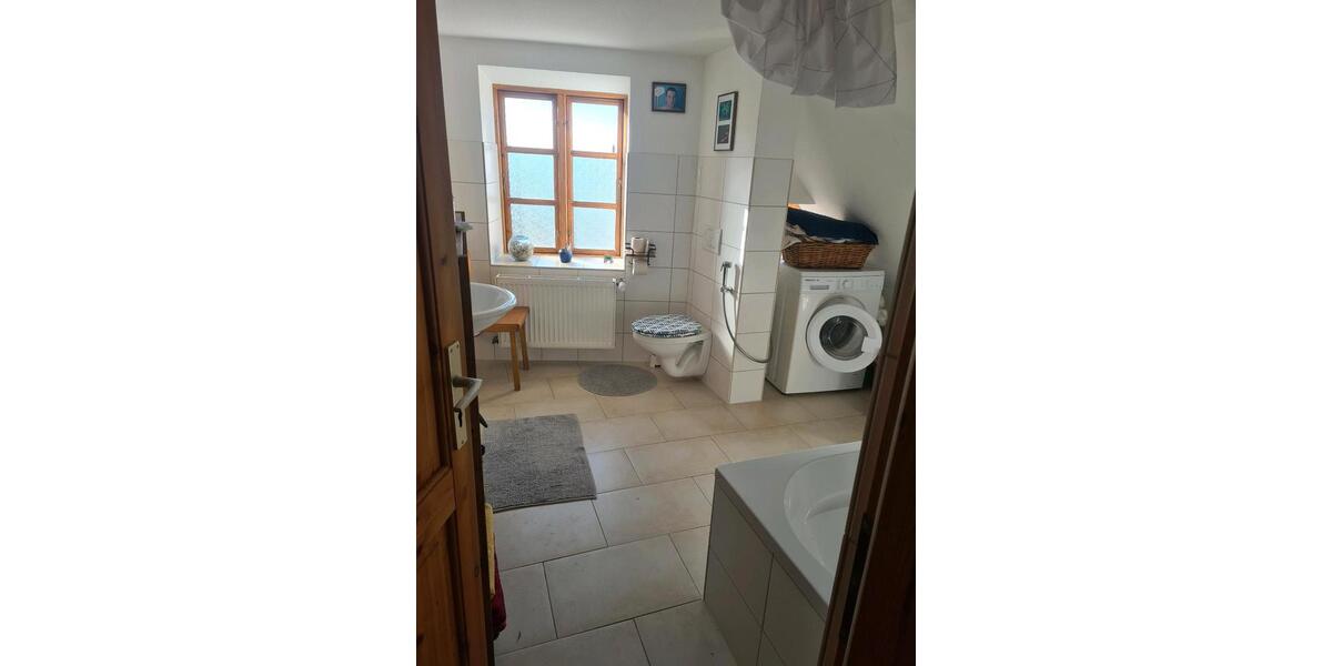 Dachgeschoßwohnung Lüdersdorf - 3 Zimmer, 70 m&sup2;, 1.095&euro; | Angebot:26326840