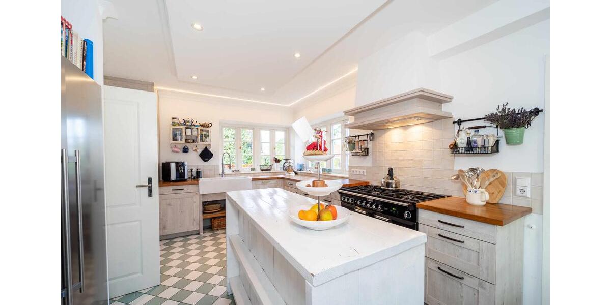 Einfamilienhaus Timmendorfer Strand - 6 Zimmer, 220 m&sup2;, 3.600&euro; | Angebot:24817789