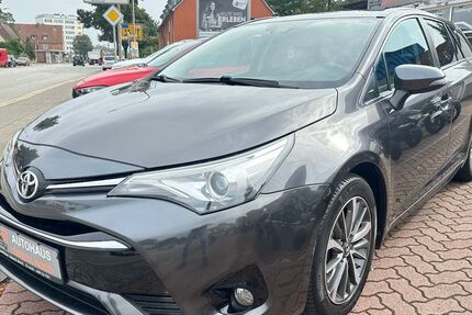 Toyota Avensis 120.000 km 13.990 € Lübeck 23556