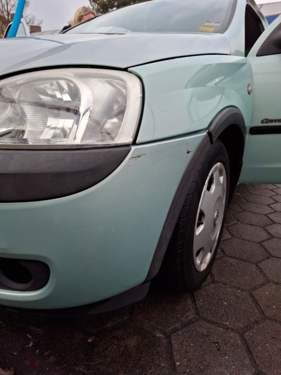 Opel Corsa 150.000 km 1.100 € Lübeck 23554