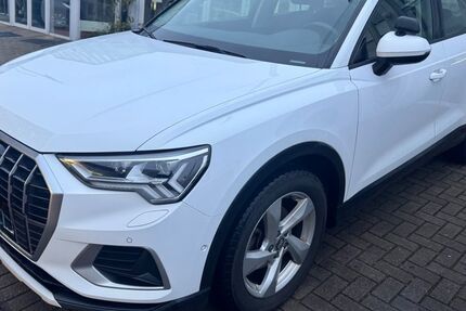 Audi Q3 107.400 km 22.490 &euro; Lübeck 23554