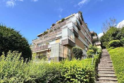 Renovierungsbedürftige Dreizimmerwohnung mit traumhaftem Ausblick 3 zimmer