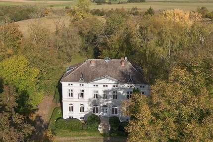Haus Mönkhagen - 20 Zimmer, 695 m&sup2;, 1.950.000&euro; | Angebot:27082971