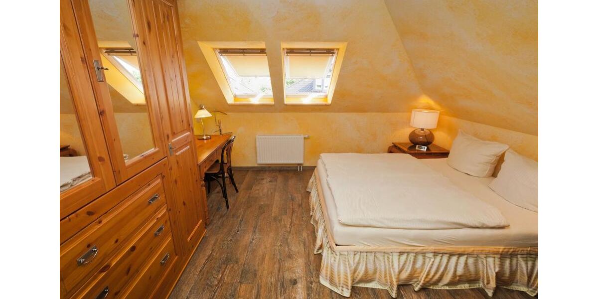 Dachgeschoßwohnung Neustadt in Holstein - 2 Zimmer, 61 m&sup2;, 1.060&euro; | Angebot:25934968