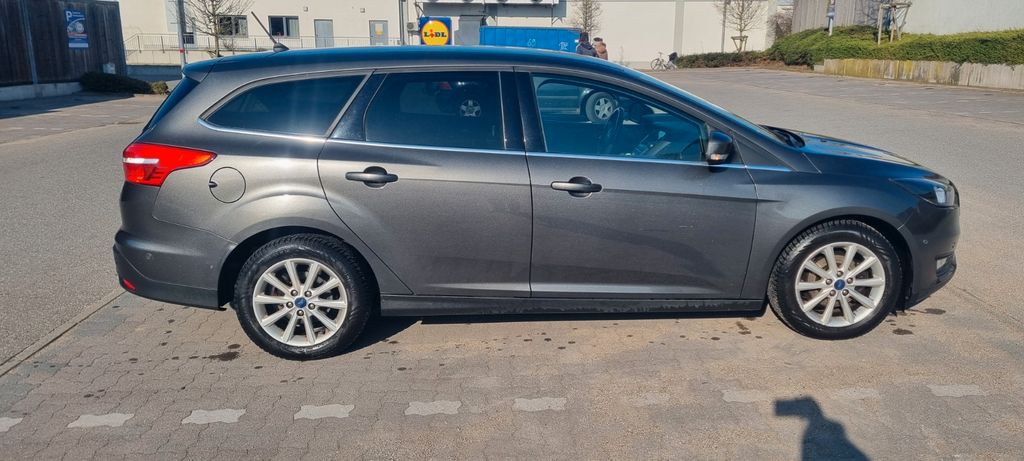 Ford Focus 76.000 km 8.500 &euro; Lübeck 23569
