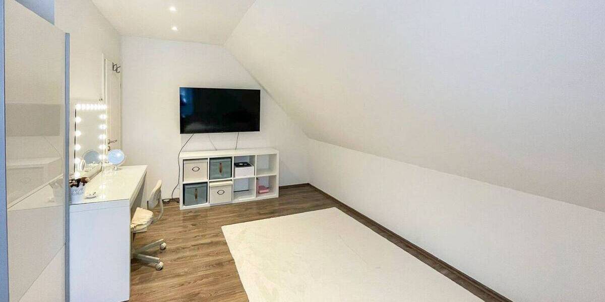 Einfamilienhaus Lübeck Kücknitz - 7 Zimmer, 949.000&euro; | Angebot:26642367