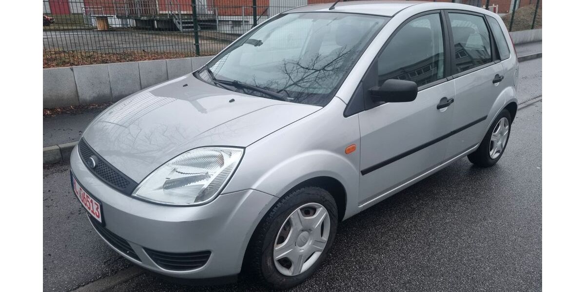 Ford Fiesta 158.000 km 2.490 &euro; Lübeck 23554