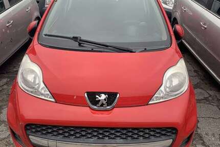 Peugeot 107 215.000 km 2.199 € Lübeck 23554